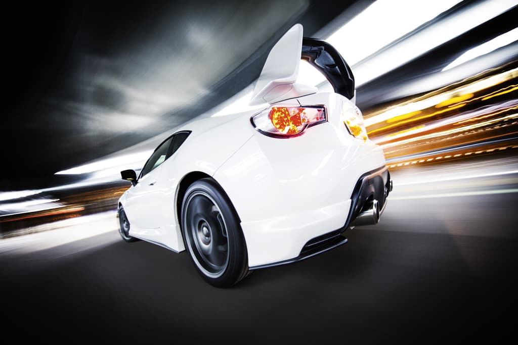 Canon-EF-11-24mm-f4L-USM-car-shoot