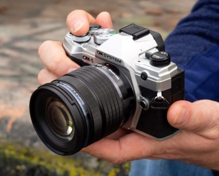 OM System OM-5 with 12-45mm F4 PRO lens, Photo: Jeremy Waller